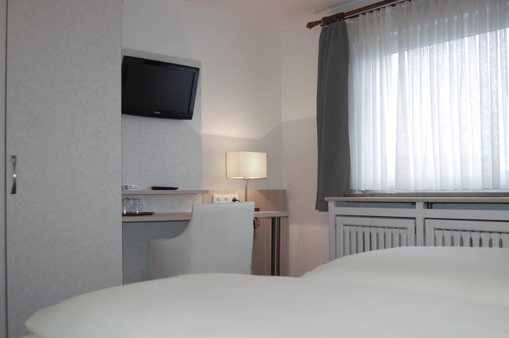 Airport Zeltinger Hof Hotel Kelsterbach Habitación foto