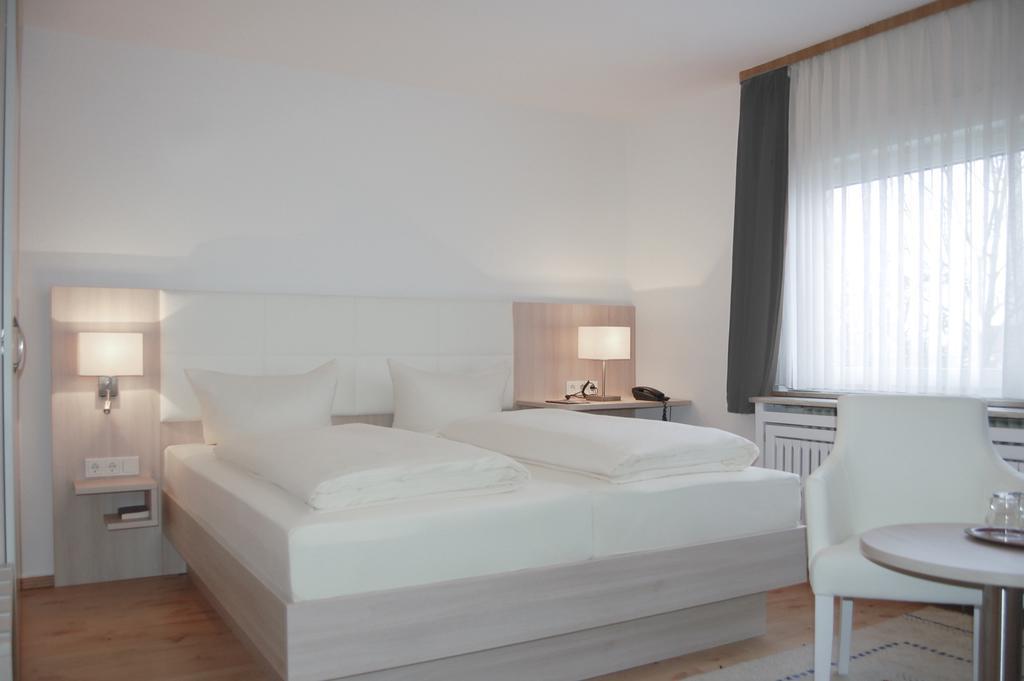Airport Zeltinger Hof Hotel Kelsterbach Habitación foto